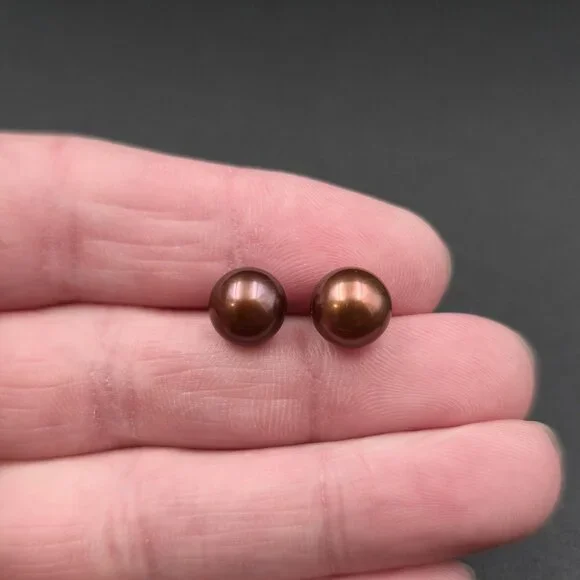 Sterling Silver Genuine Brown Pearl Stud Earrings A7019 - Picture 1 of 6